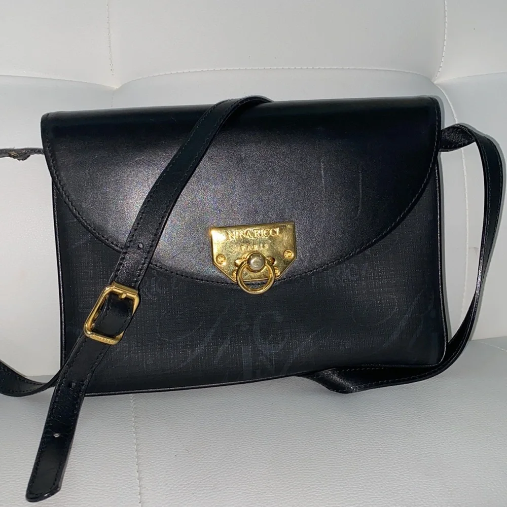 Authentic Nina Ricci crossbody Bag_2